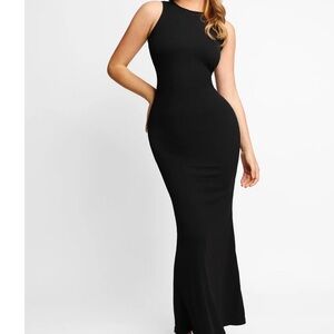 Black Popilush Maxi Dress